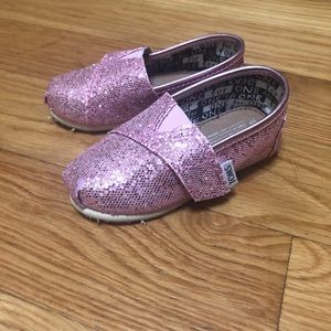 Toddler girls Toms